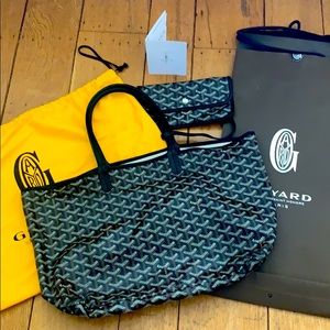 Goyard tote - pet free smoke free - slightly worn